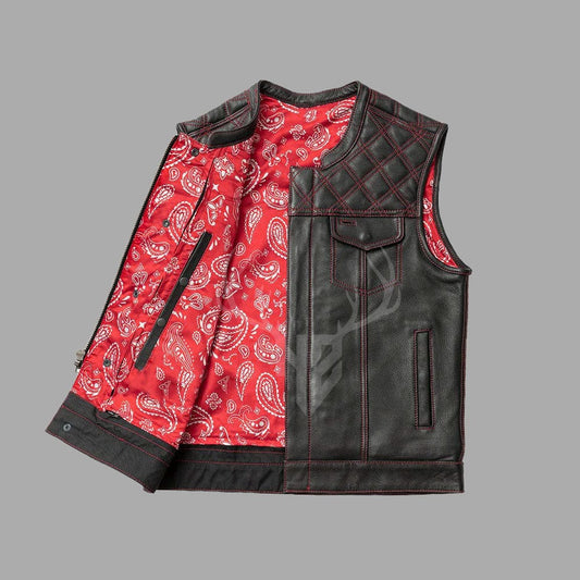 Made from A+ cowhide leather, this motorcycle vest features a bold printed interior, ideal for bikers looking to stand out with custom engravings and club patches.