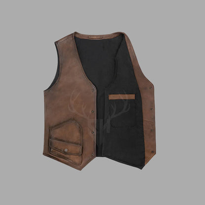 Inside view of the vest revealing breathable polyester lining of the Brownstone cowhide leather vest—designed for comfort during long motorcycle rides or casual use.

